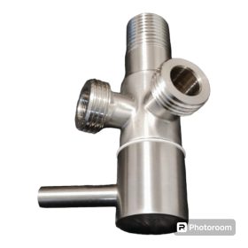 1000187579.jpg Válvula Angular doble de 1/2"